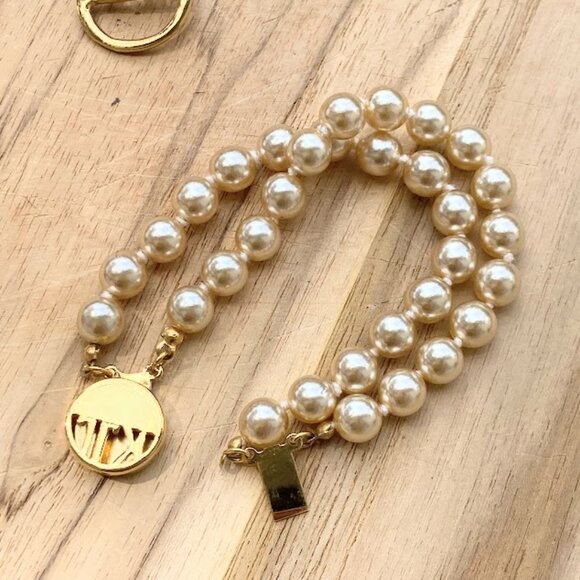 VTG KJL Kenneth Jay Lane Triple Strand Faux Pearl Necklace & Bracelet SET - Picture 9 of 10